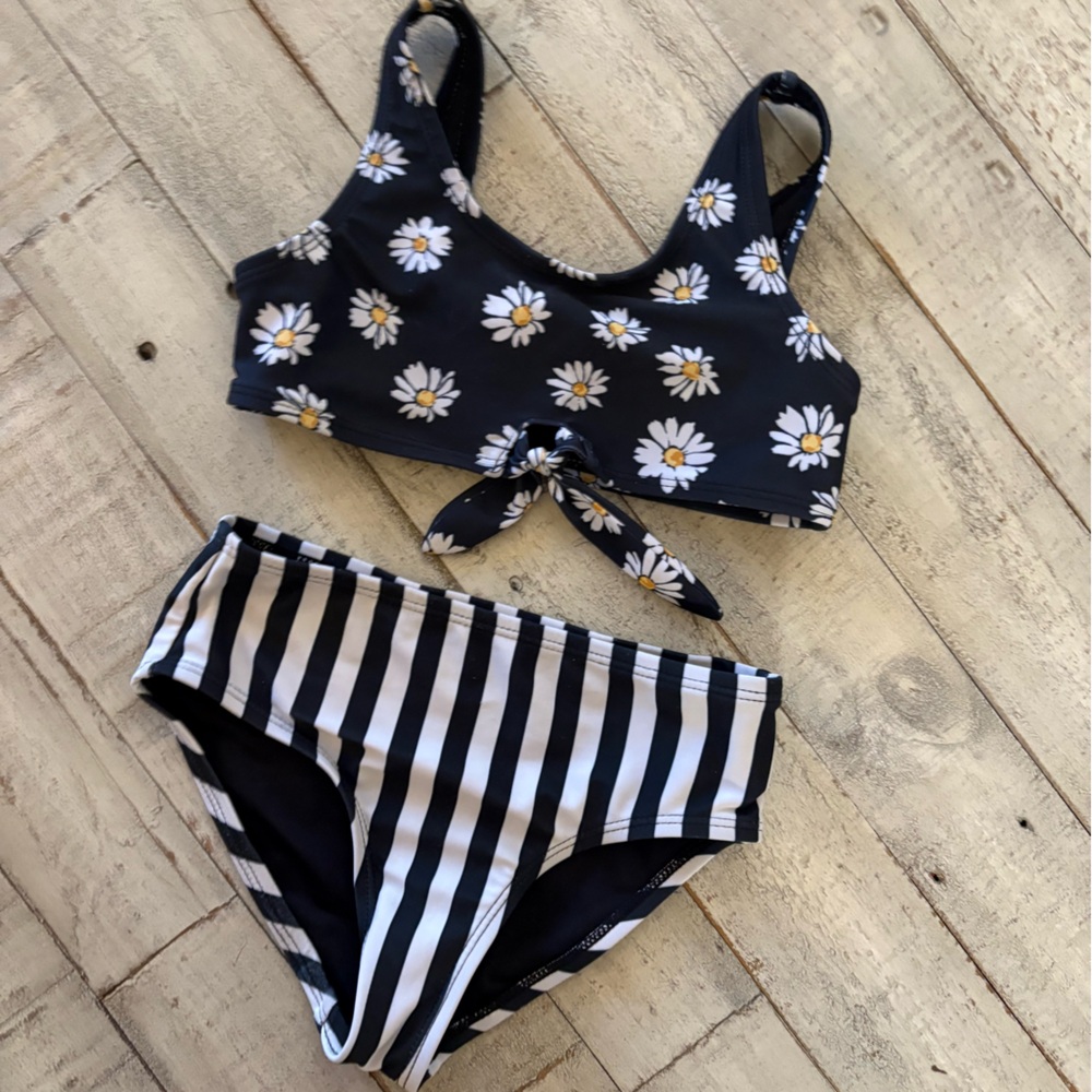 Old Navy Black and White Bikini